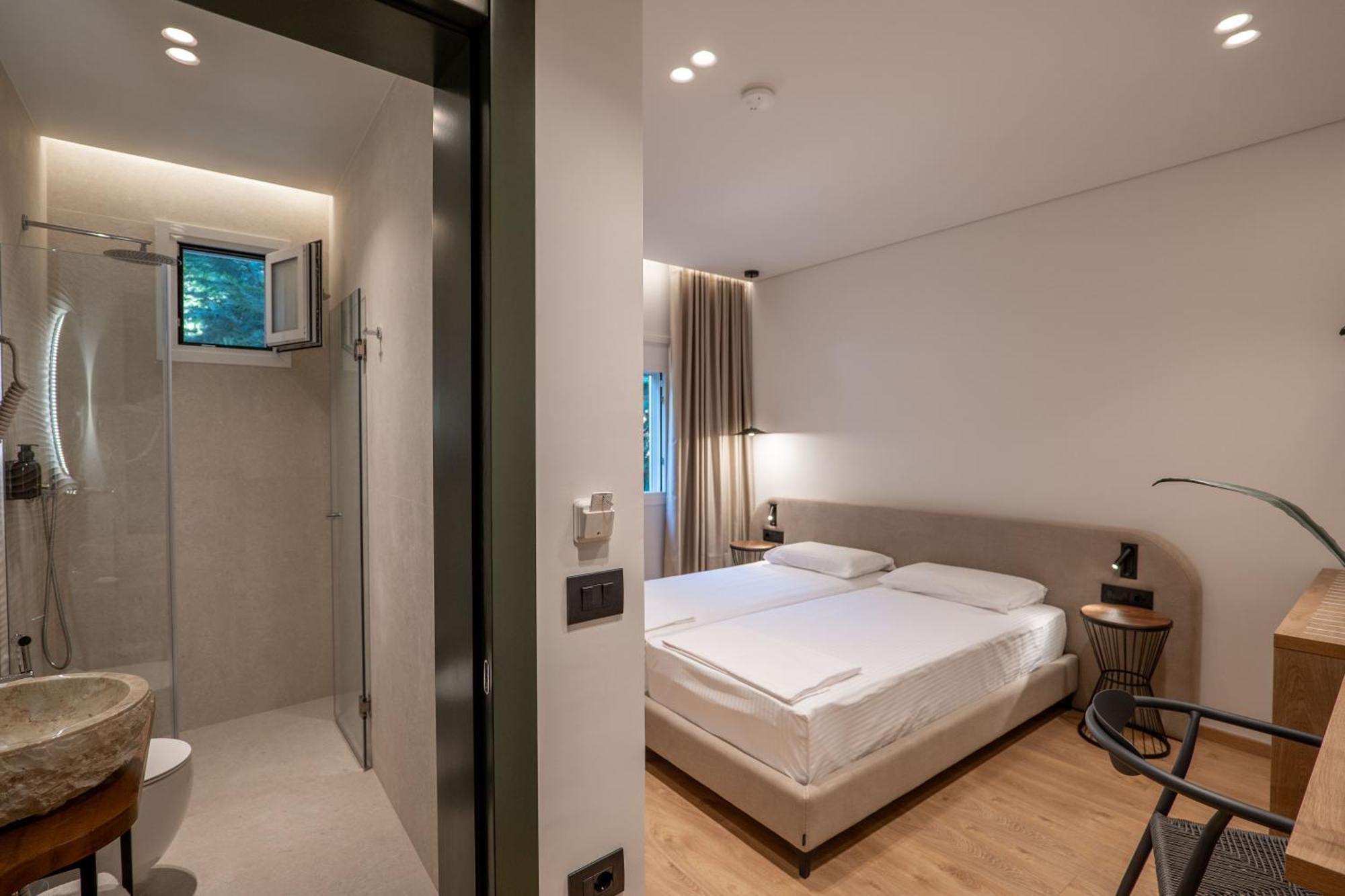 Kamara Rooms Sarande Bilik gambar