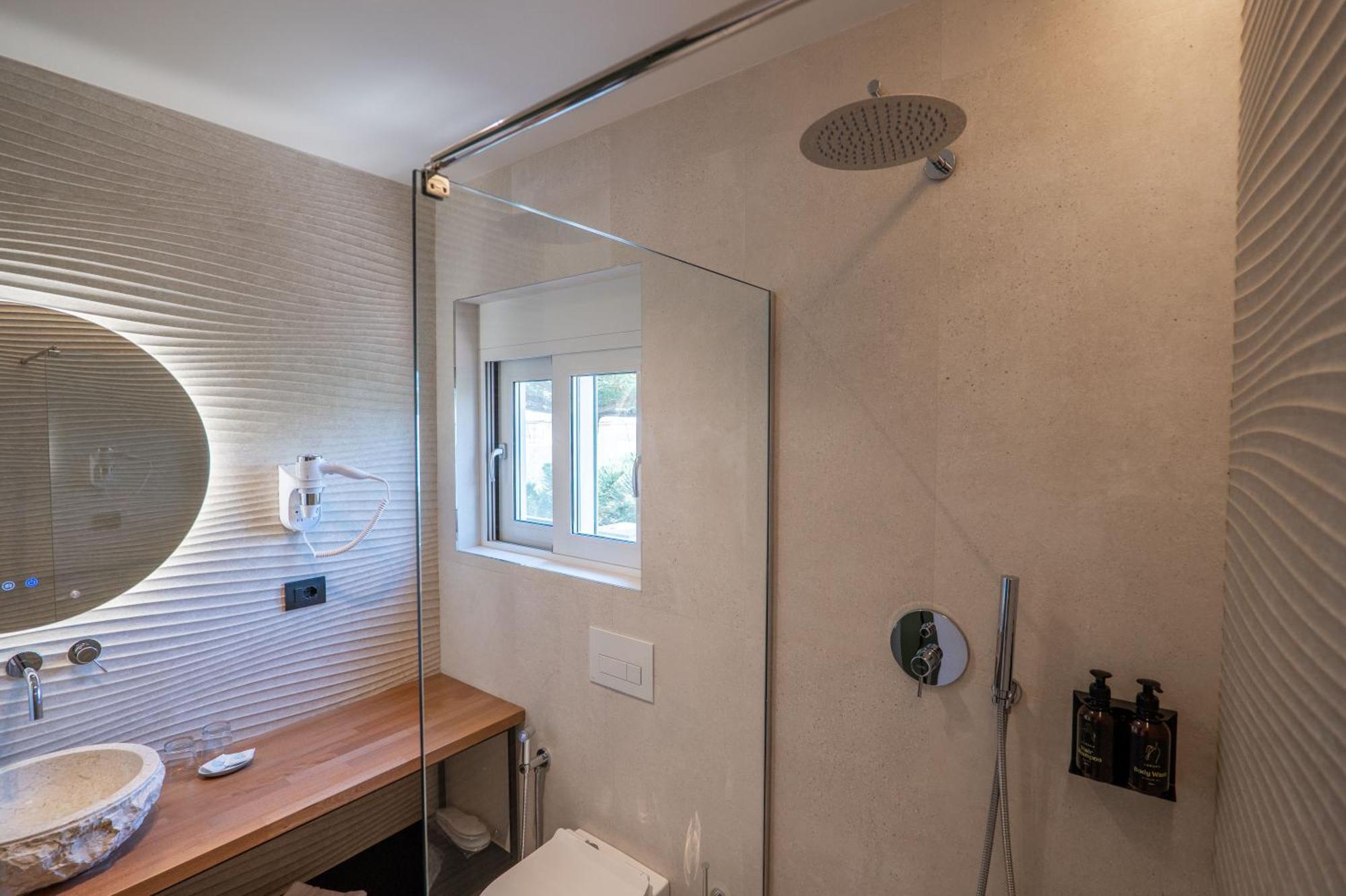Kamara Rooms Sarande Bilik gambar
